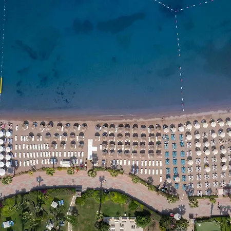 Marti La Perla - Adult Only+16 Μαρμαρίς